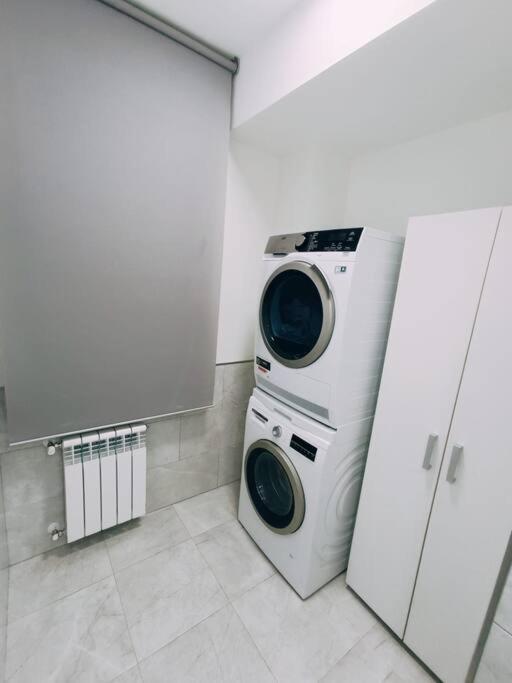¡Al Lado De La Clinica Oftalmologica Vega! Apartamento Oviedo Exterior foto
