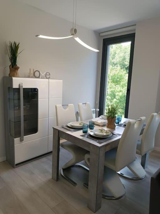 ¡Al Lado De La Clinica Oftalmologica Vega! Apartamento Oviedo Exterior foto