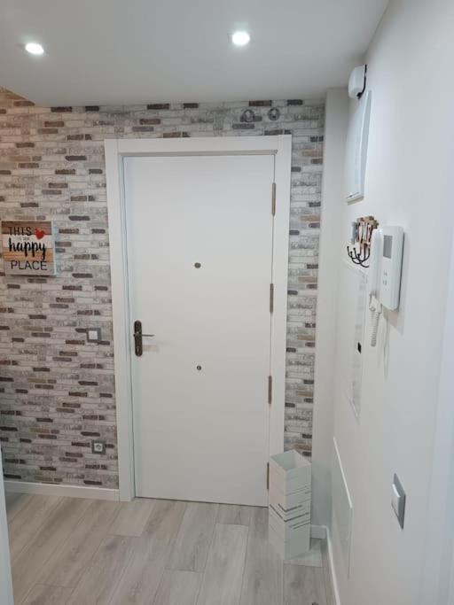 ¡Al Lado De La Clinica Oftalmologica Vega! Apartamento Oviedo Exterior foto